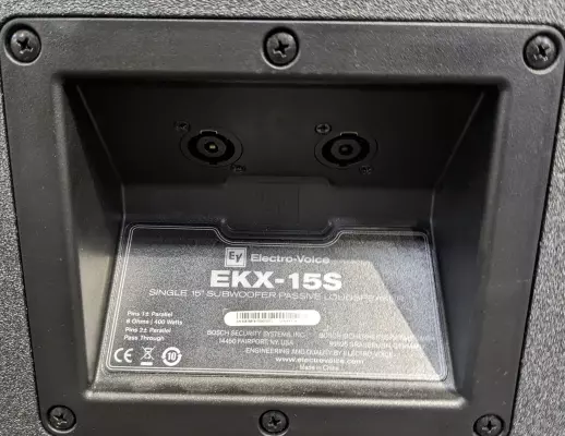 Electro-Voice - EKX-15S 2
