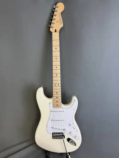 Standard Stratocaster Mexi Maple Fingerboard, Arctic White