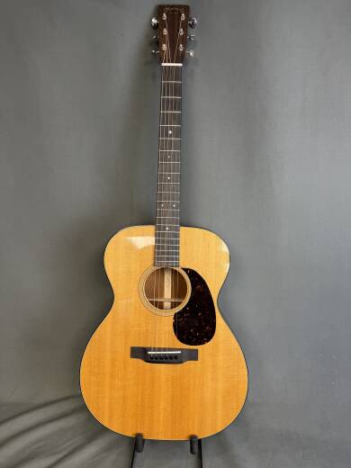 Martin Guitars 000-18 Spruce Acoustic Guitar W/ Case