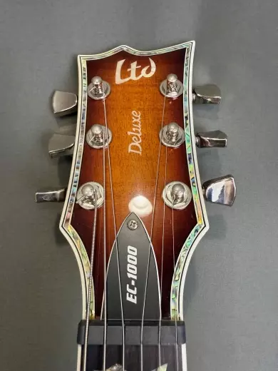 ESP Guitars - LEC1000ASB 3