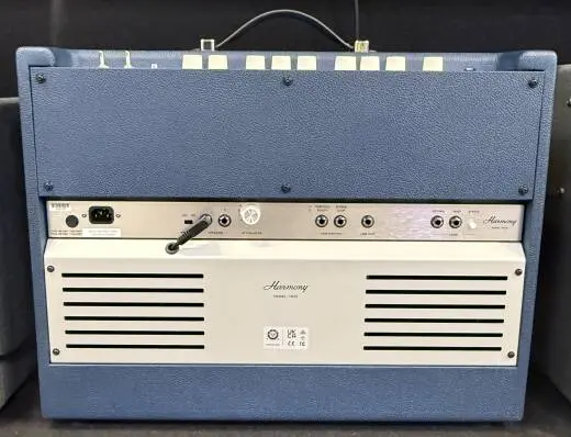 Harmony  H620 Tube Combo Guitar Amplifier 2