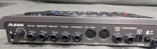 Alesis - SR-18 2