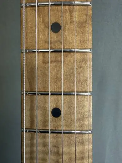 Ernie Ball Music Man - 812-TAB-R1-00 2