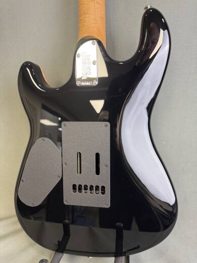 Store Special Product - Ernie Ball Music Man - 812-TAB-R1-00