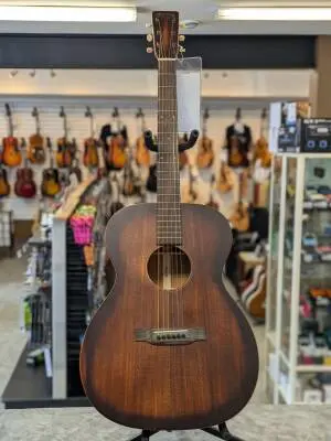 Martin Guitars - 000-15M SM