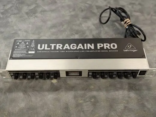 Behringer - MIC2200 V2 2