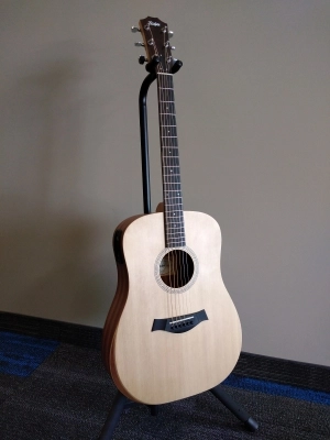 Taylor Guitars - ACADEMY 10E V2