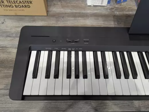Yamaha - P145 B 2