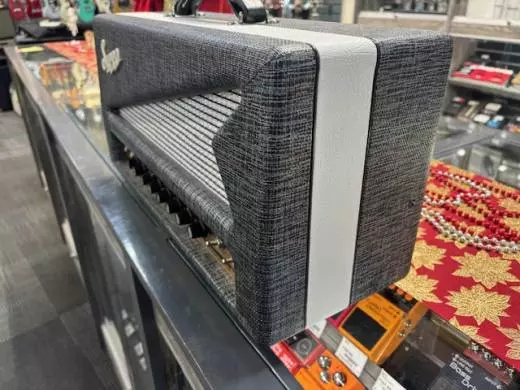 SUPRO 22W BLACK MAGIC 1696RH 2