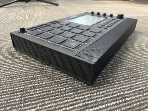 Gear Hunter | Akai - MPC LIVE II