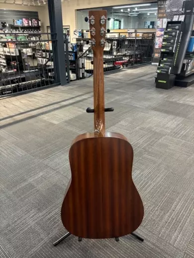 Martin Guitars - D-15E 4