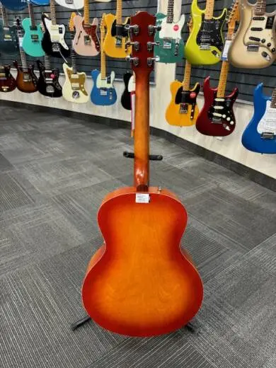 Godin Guitars - G51496 2