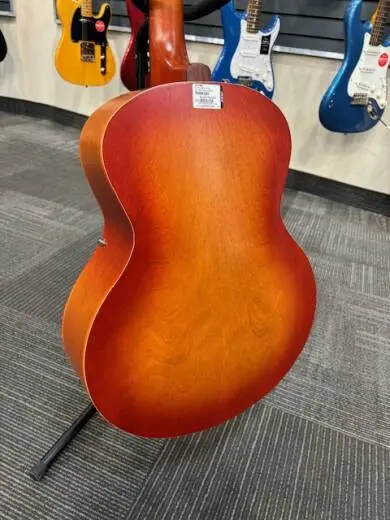 Godin Guitars - G51496 2