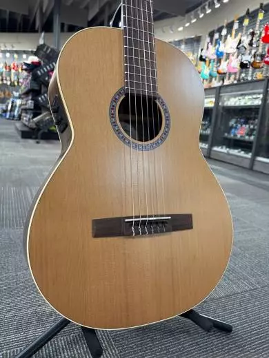 Godin Guitars - G51885 2