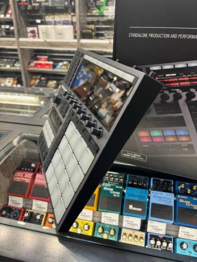 Native Instruments MASCHINE Plus Standalone Music Production