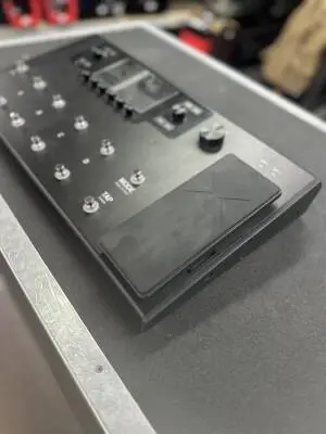 Line 6 - HELIX-LT