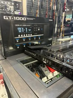 BOSS - GT-1000 2