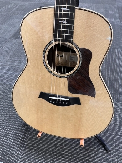 Taylor Guitars - GT811E 3