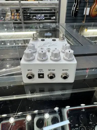 JHS Flight Delay White 2