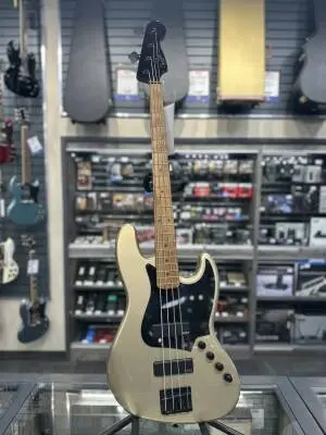 Squier - 037-0451-544
