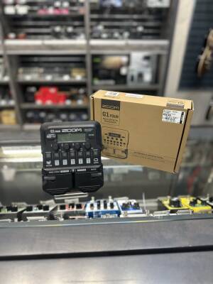 Zoom - G1 FOUR - ZOOM