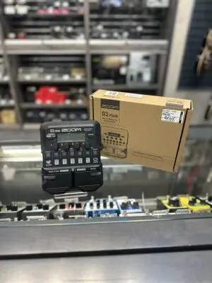 Zoom - G1 FOUR - ZOOM