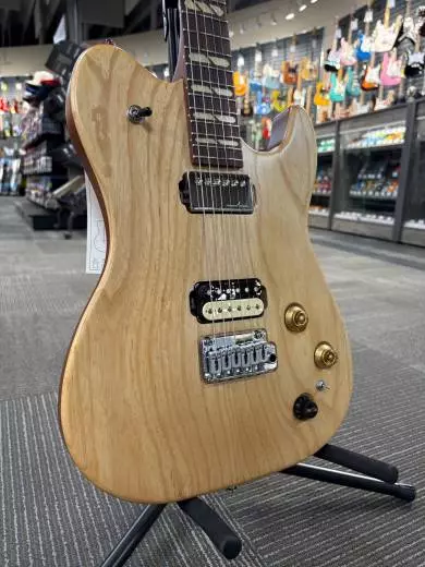 Godin Guitars - G51489 2