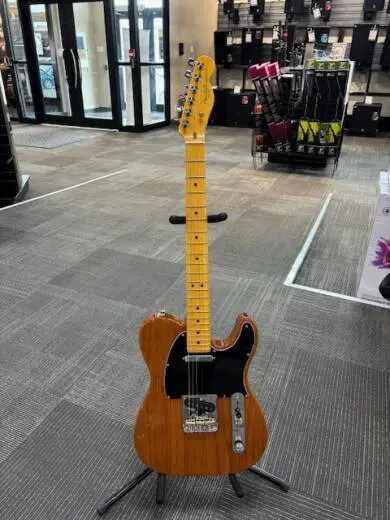 Fender - 011-3942-763 2