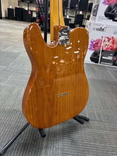 Fender - 011-3942-763 2