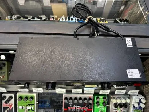 ART Pro Audio - SP4X4 2