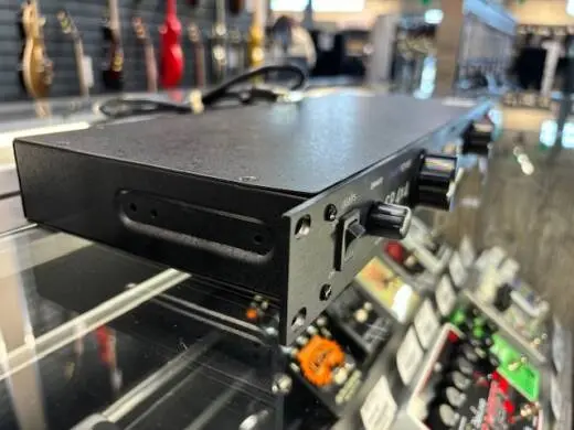 ART Pro Audio - SP4X4 2