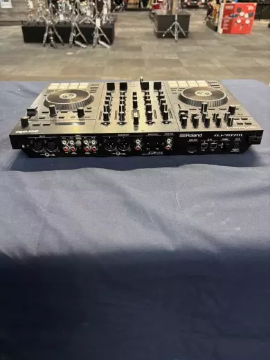 Roland - DJ-707M 3