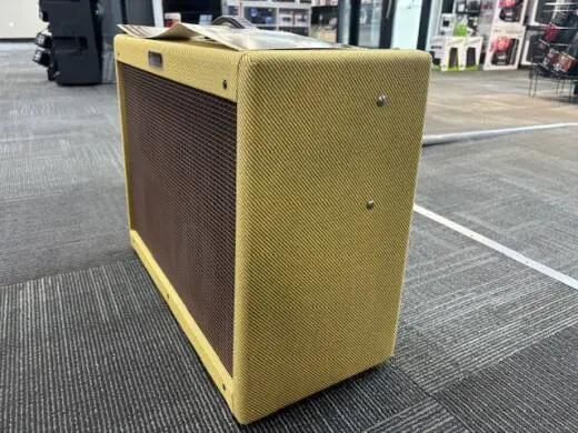 Fender - 223-2200-000 2