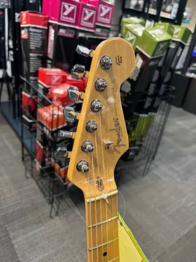 FENDER AM STD 3TSB STRATOCASTER 2