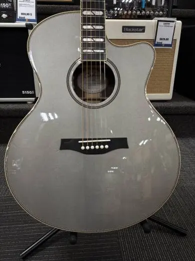 Godin Guitars - G53360 2