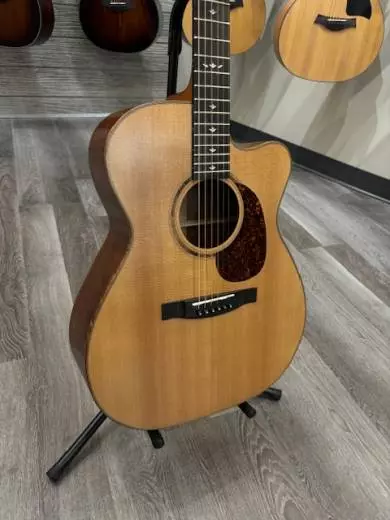 Daniel Kelly OM Cutaway w/ Case