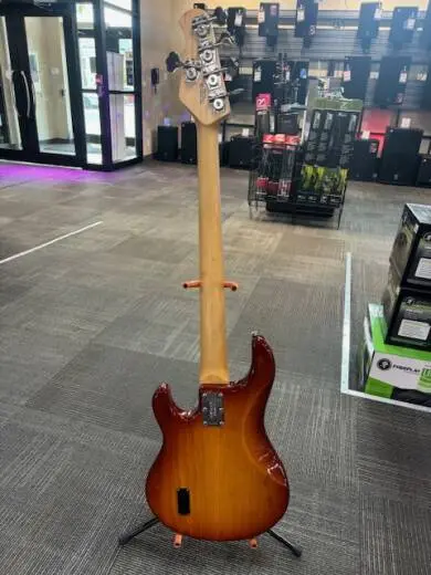 EBMM - Stingray 5 Honeyburst 2