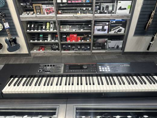 Gear Hunter | Roland - JUNO-DS 88