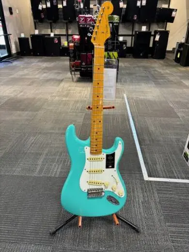 Store Special Product - Fender - 011-0232-849