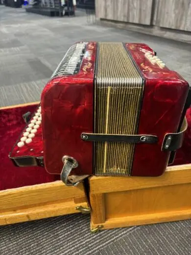 Hohner Corso Red GC 2