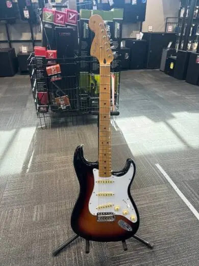 Fender - 014-5802-300 2