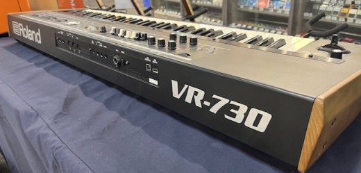 Roland - VR-730 3