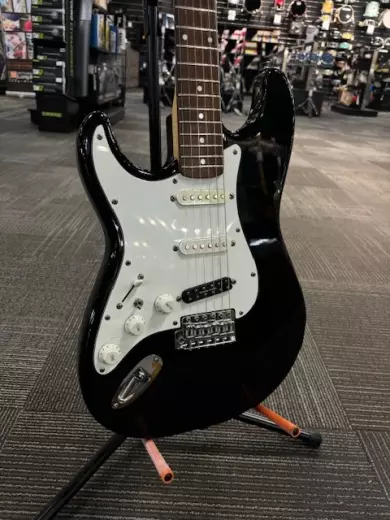 FENDER SQUIER LH STRAT BLACK