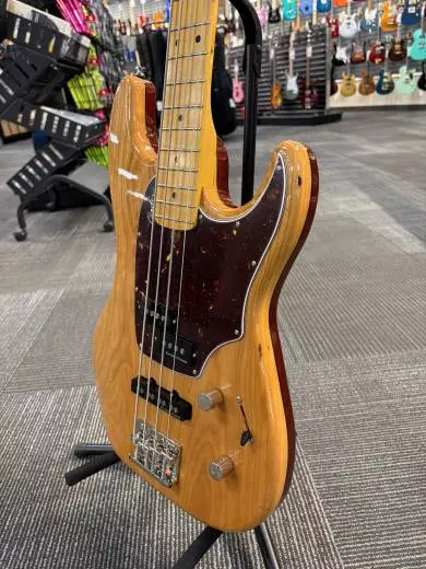 Godin Guitars - G41985 2