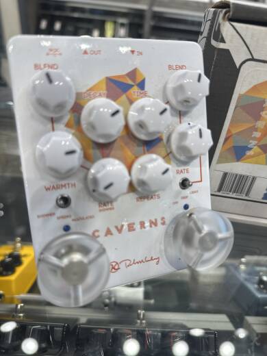 Keeley Caverns Delay Reverb V2 | Long & McQuade