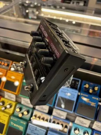 TC-Helicon - VOICETONE C1 2