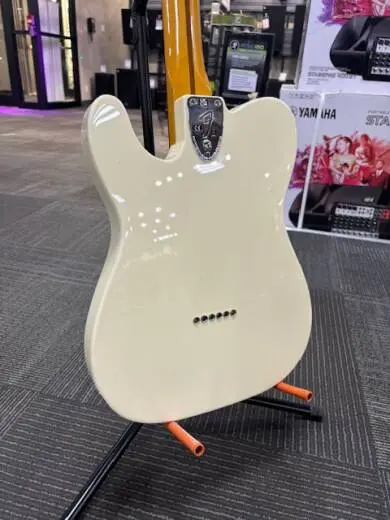 Fender - 011-0440-805 2
