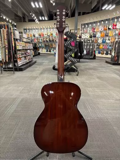 Godin Guitars - G51625 2