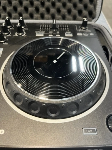 Pioneer DJ - DDJ-REV1 3