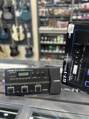BOSS GT-1 Guitar Effects Processor | Long & McQuade